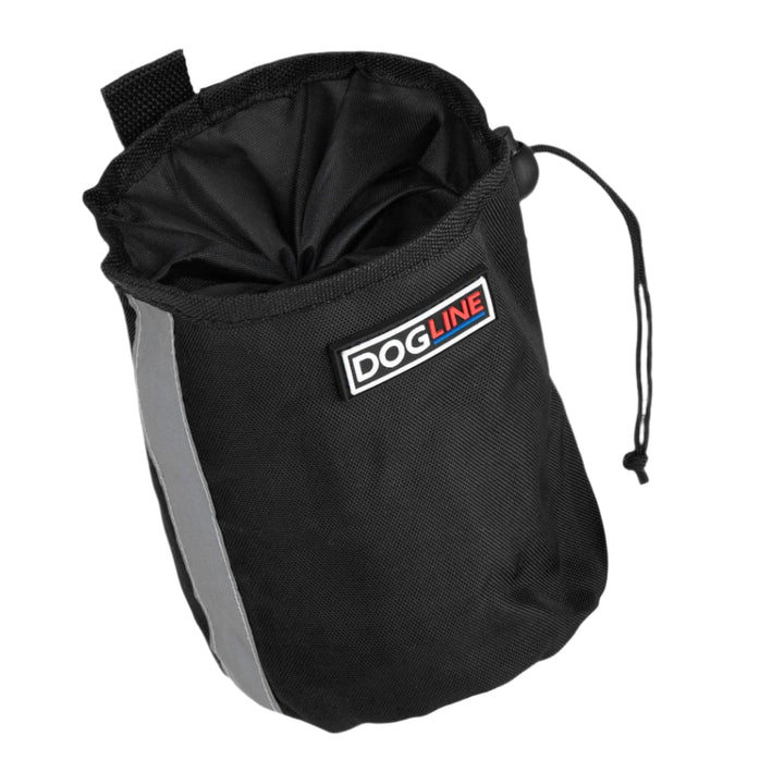 Beta Treat Pouch + Built-In Waste Bag Dispenser: Black