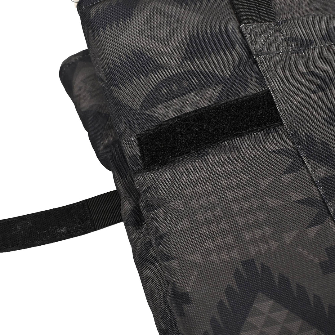 Pendleton Travel Bed: Nehalem Gray / L/XL (42"w x 36"d)